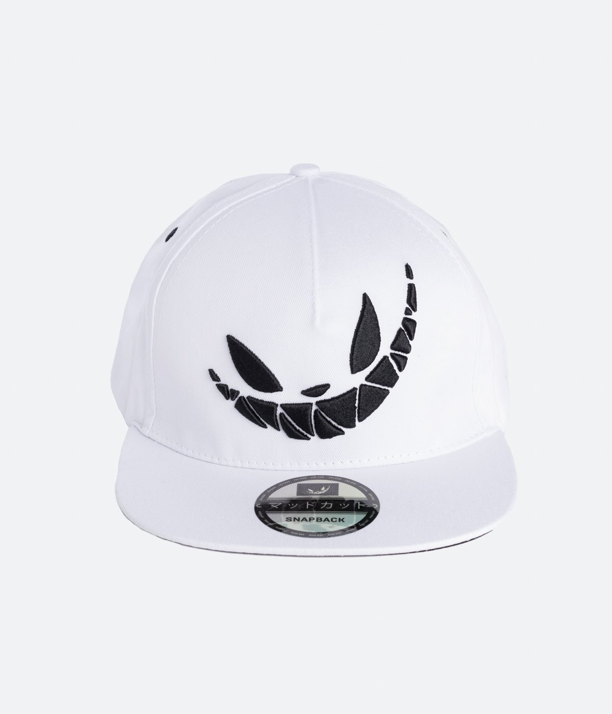 gorra blanca marca MadkAt